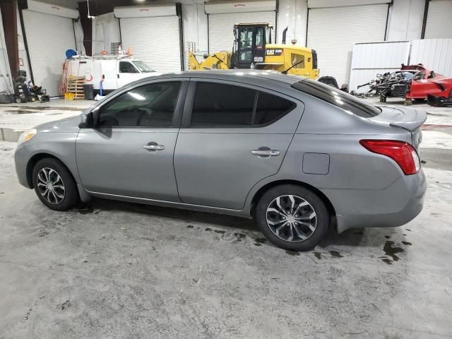 2013 Nissan Versa S