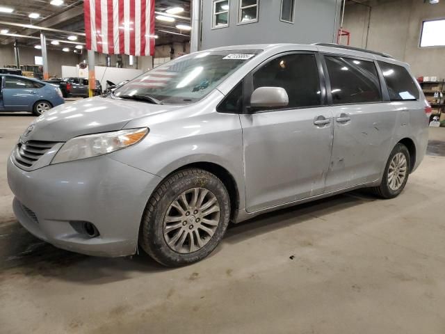 2013 Toyota Sienna XLE