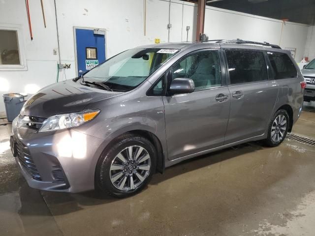 2019 Toyota Sienna LE