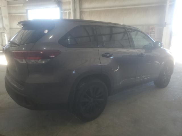 2019 Toyota Highlander SE