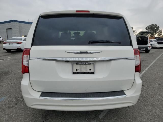 2013 Chrysler Town & Country Touring