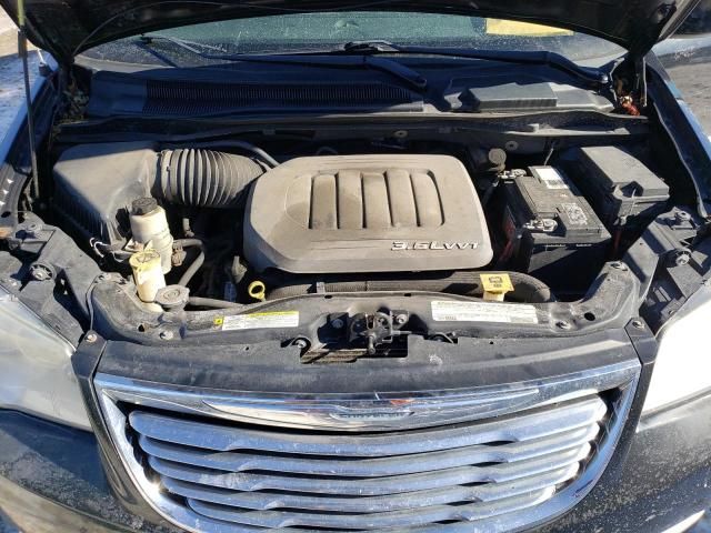 2012 Chrysler Town & Country Touring