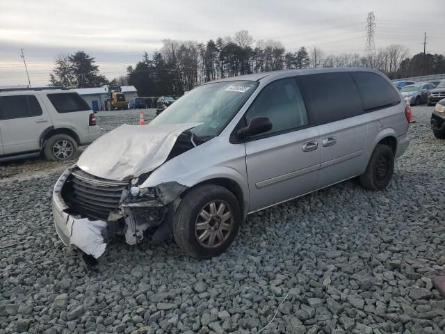 2006 Chrysler Town & Country LX