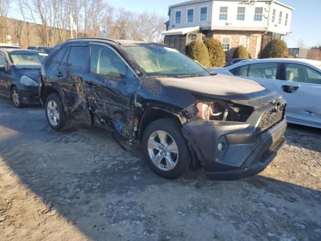 2020 Toyota Rav4 LE