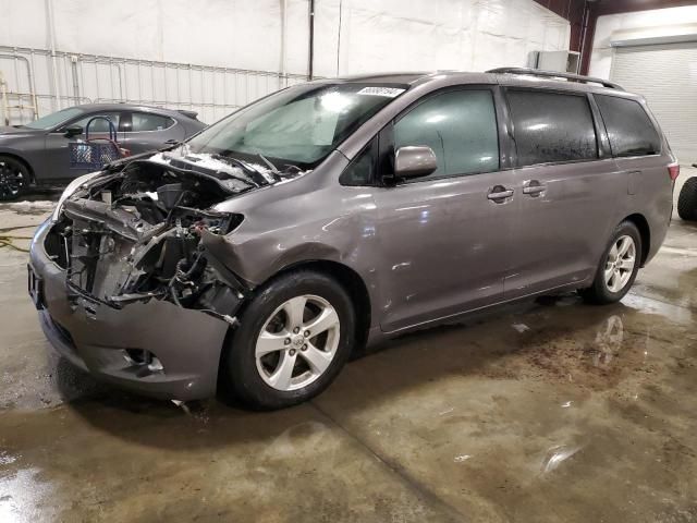 2015 Toyota Sienna LE