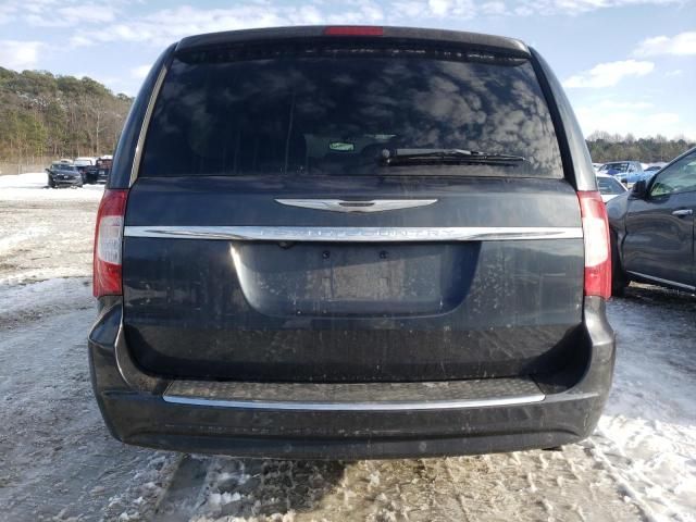 2014 Chrysler Town & Country Touring L