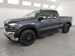 Lots with Bids for sale at auction: 2020 Chevrolet Silverado K1500 LT