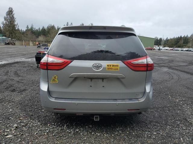 2016 Toyota Sienna XLE