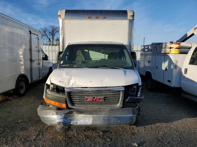 2006 GMC Savana Cutaway G3500