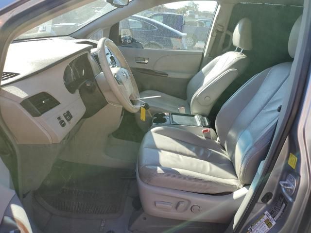 2011 Toyota Sienna XLE