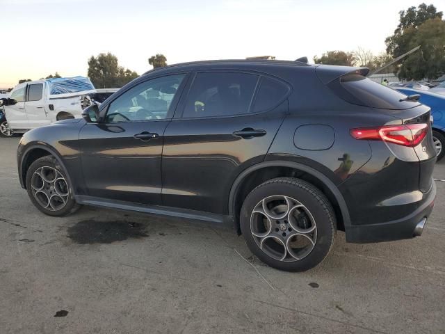 2018 Alfa Romeo Stelvio Sport