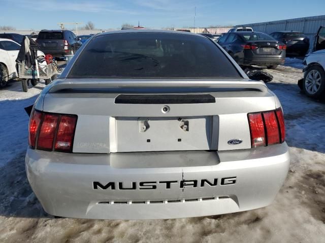 2000 Ford Mustang