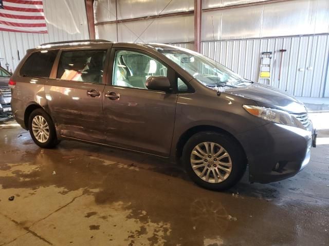 2013 Toyota Sienna XLE