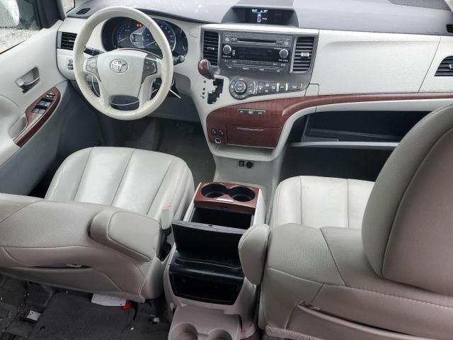 2014 Toyota Sienna XLE