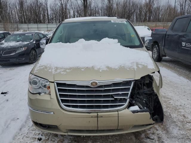 2010 Chrysler Town & Country Limited