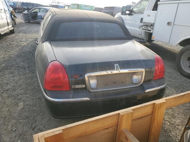 2005 Lincoln Town Car Executive