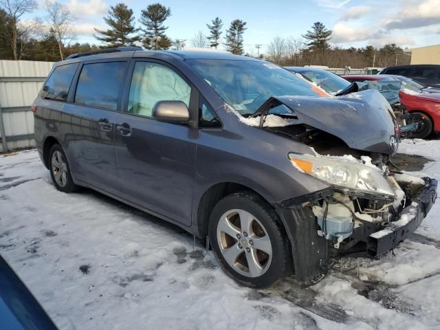 2015 Toyota Sienna LE