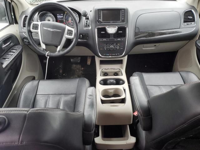 2015 Chrysler Town & Country Touring L