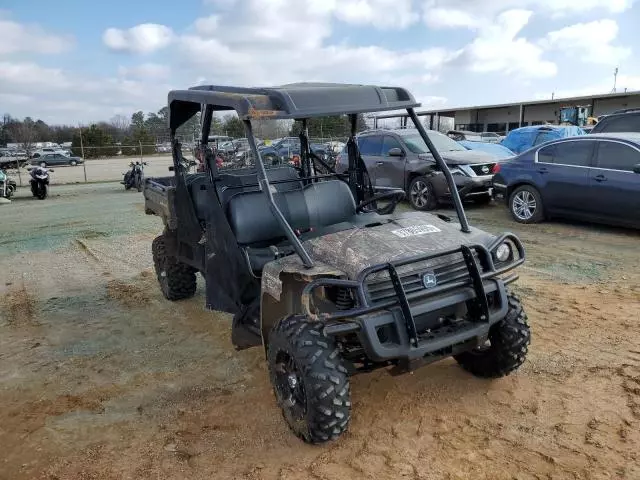 2022 John Deere Gator 4X4