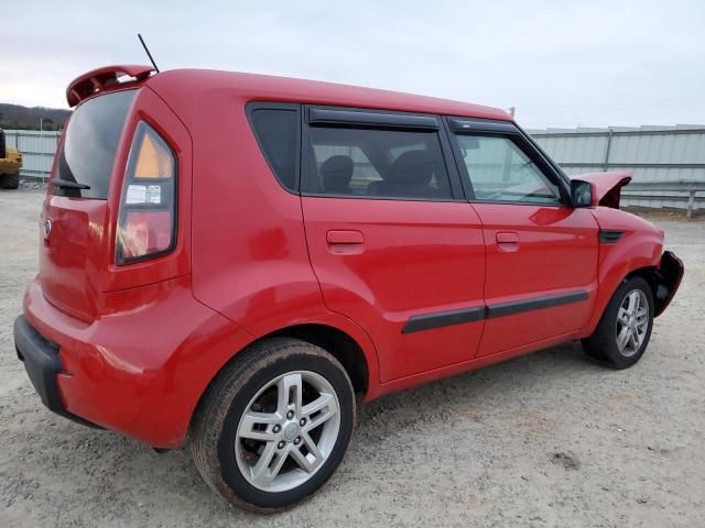 2010 KIA Soul +