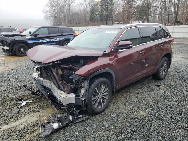 2017 Toyota Highlander SE