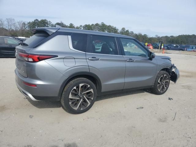 2023 Mitsubishi Outlander SE