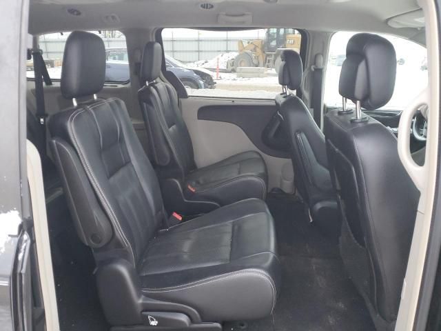 2015 Chrysler Town & Country Touring L