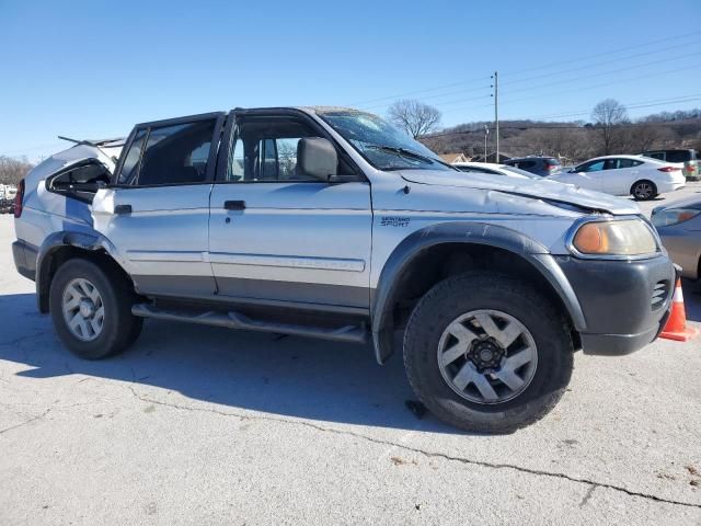 2002 Mitsubishi Montero Sport XLS