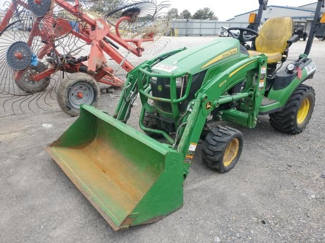 2019 John Deere 1025R