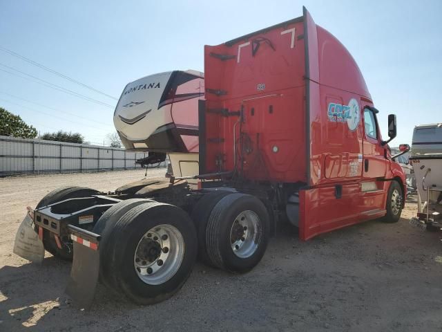 2018 Freightliner Cascadia 126