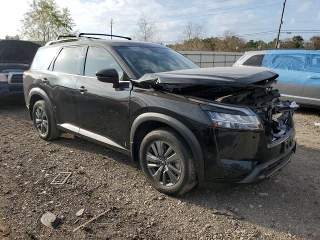 2022 Nissan Pathfinder SV