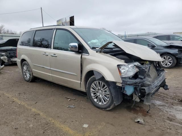 2014 Chrysler Town & Country Touring L