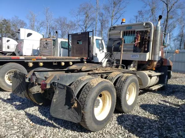 1996 Mack 600 CH600