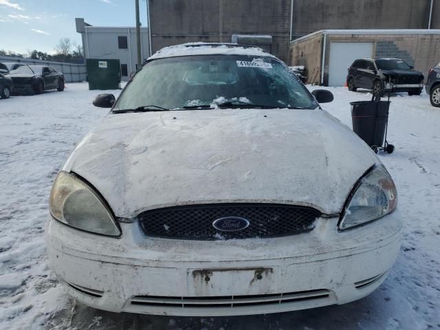 2005 Ford Taurus SE