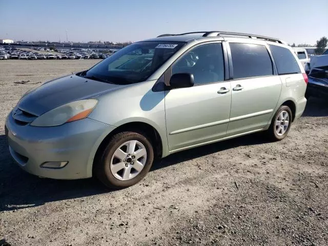 2006 Toyota Sienna CE