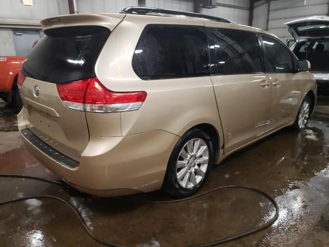 2011 Toyota Sienna LE