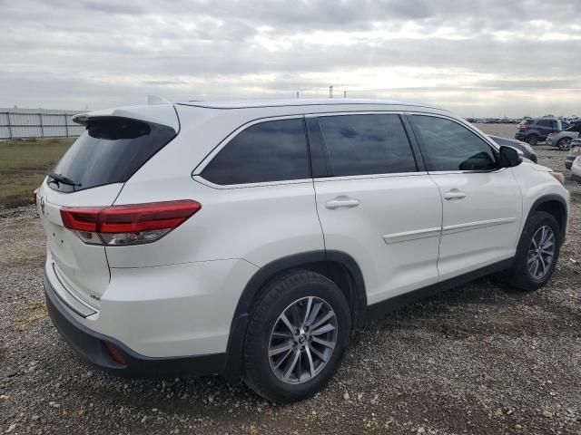 2019 Toyota Highlander SE