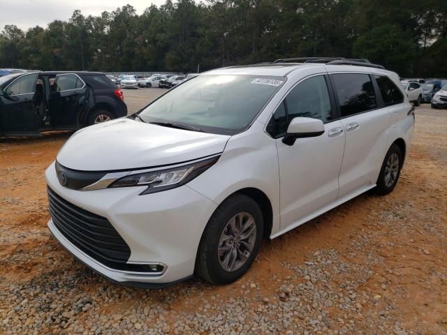 2023 Toyota Sienna XLE