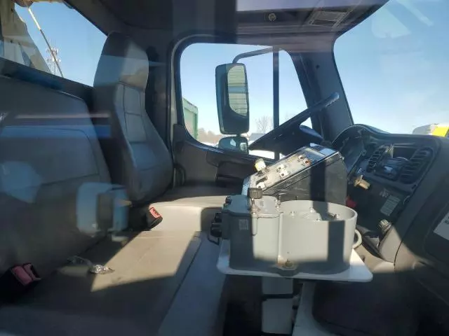 2014 Freightliner M2 106 Medium Duty