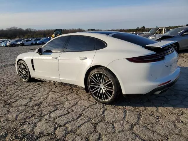 2018 Porsche Panamera 4