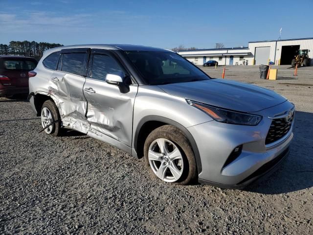 2022 Toyota Highlander L