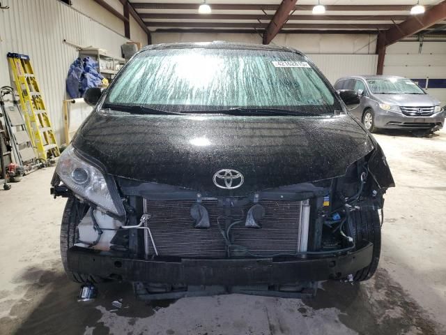 2012 Toyota Sienna XLE