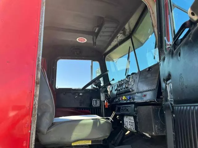 1986 Kenworth Construction T600