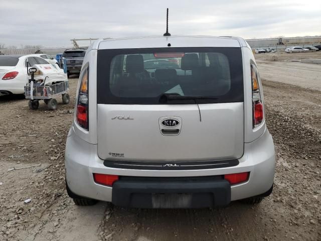 2010 KIA Soul +