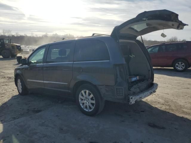 2016 Chrysler Town & Country Touring