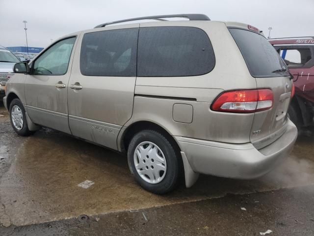 2002 Toyota Sienna LE