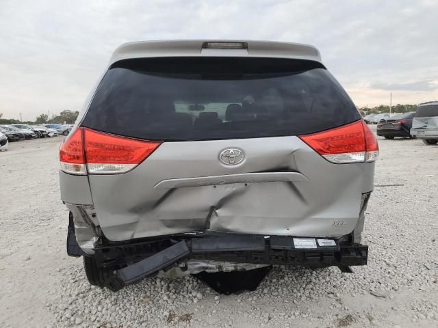 2012 Toyota Sienna XLE