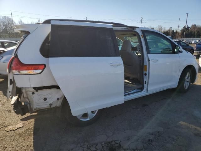 2013 Toyota Sienna LE