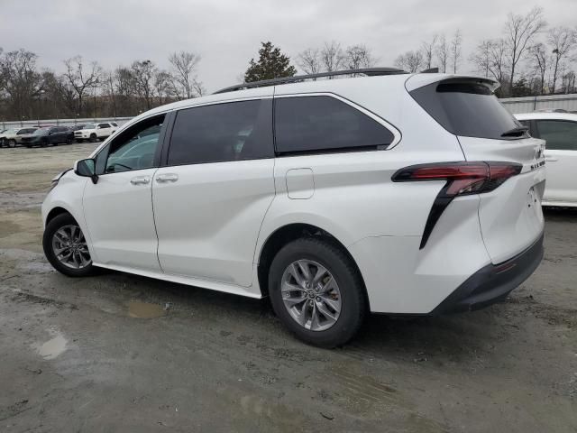 2022 Toyota Sienna XLE