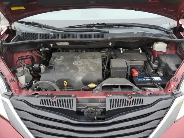 2011 Toyota Sienna LE